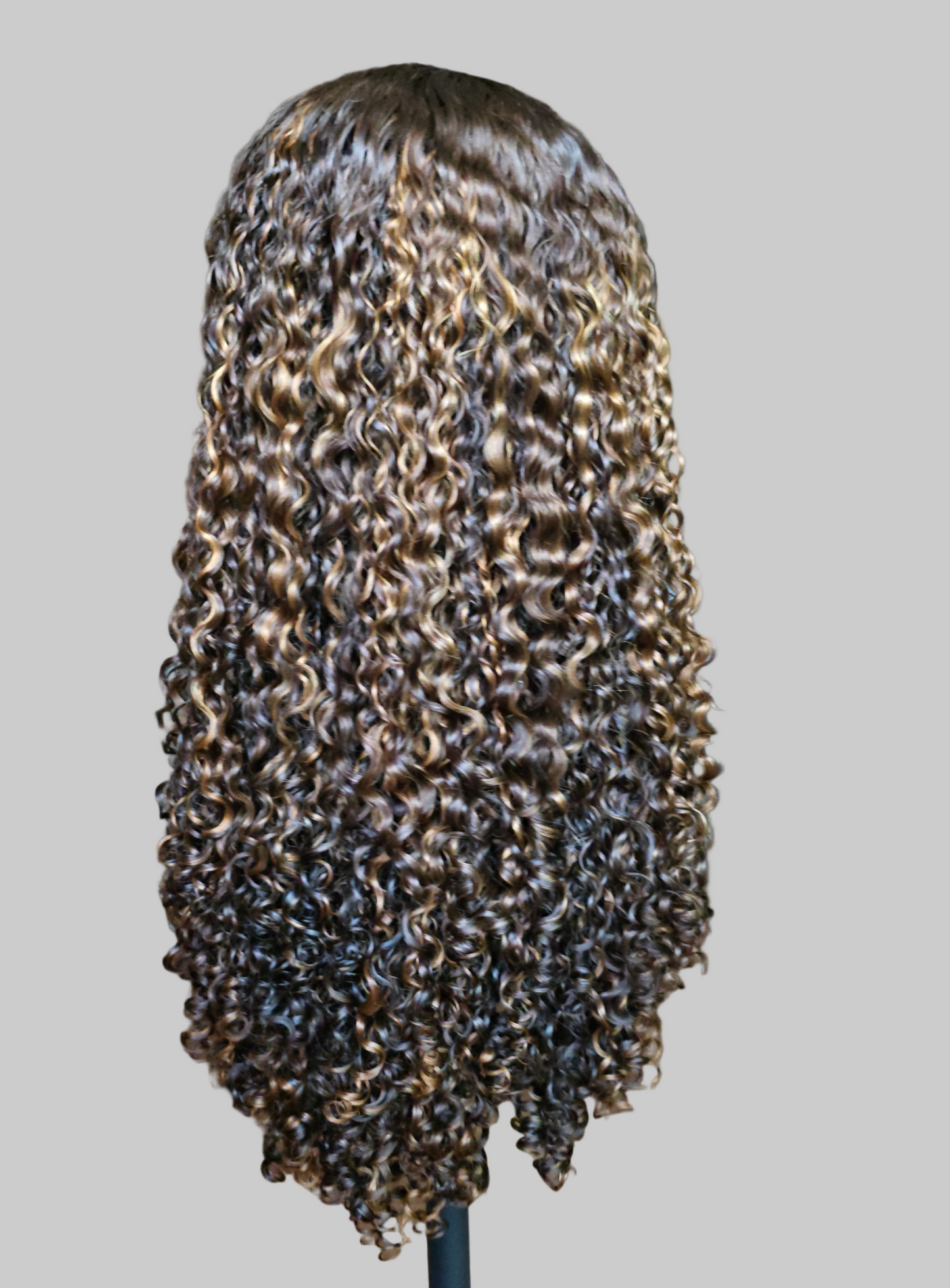 20"PIXIES CURL, 300g with a 5x5 Closure